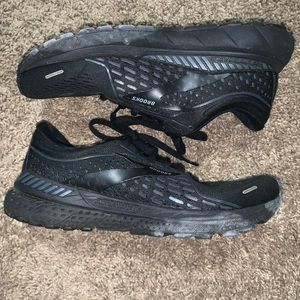 Black Brooks Adrenaline